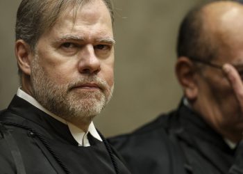 Toffoli toma posse no TSE e diz que Justiça não decide eleição
