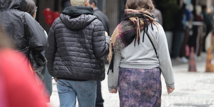 Inmet tem alerta para tempestade no Sul nesta madrugada
